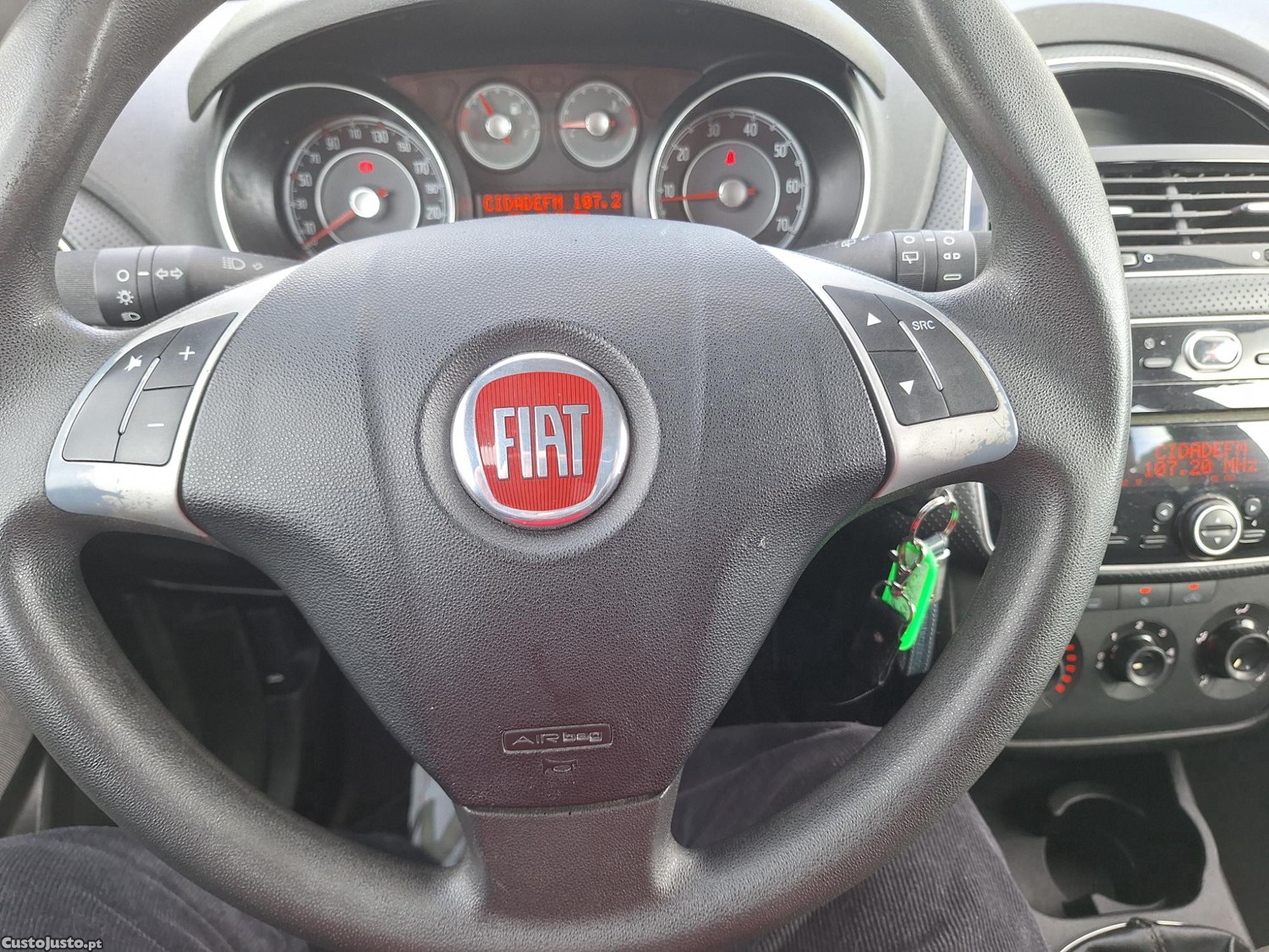 Fiat Punto 1.3 Multijet Garantia Incluída 90euros/mês — fotografia 7