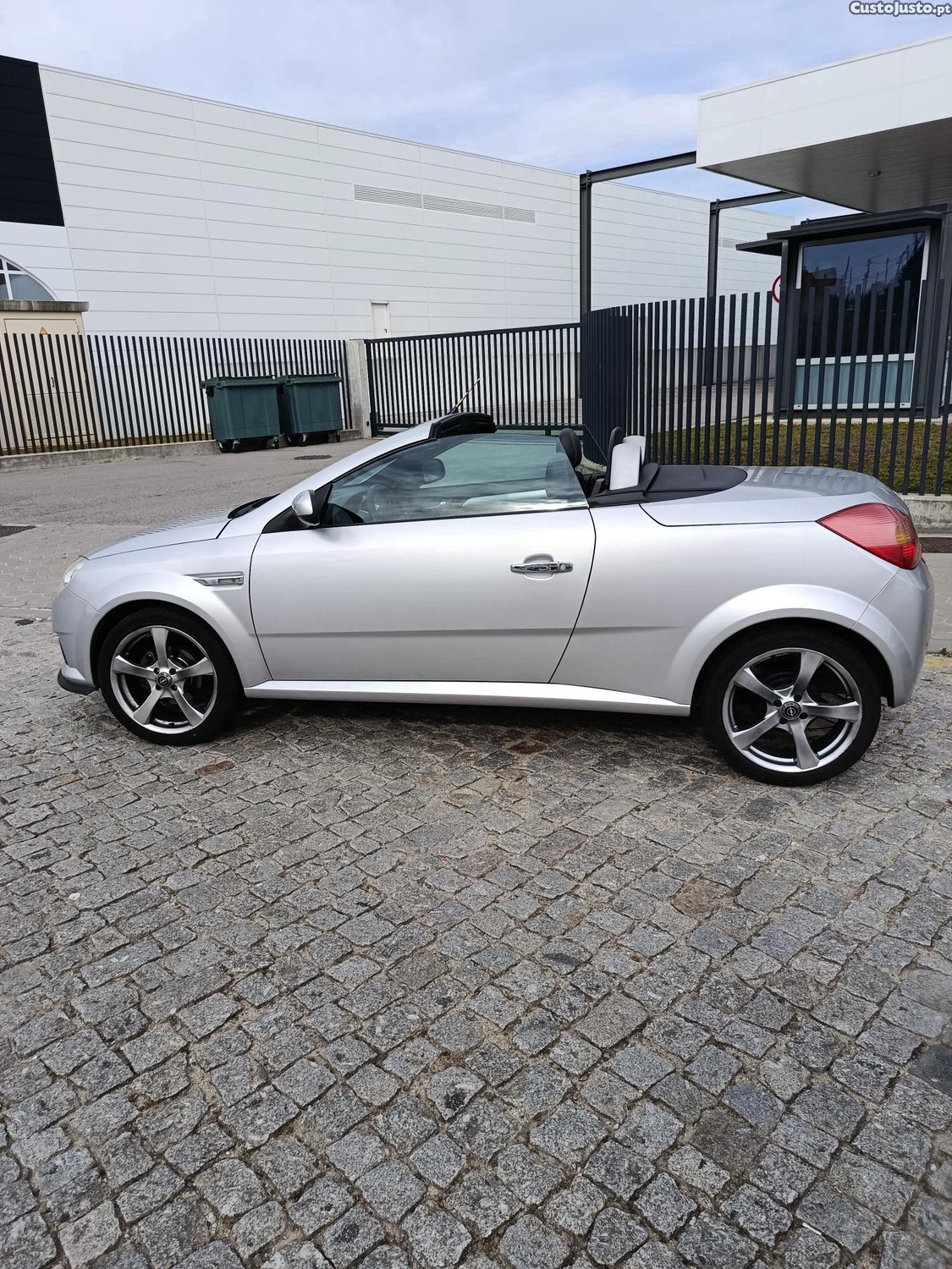 Opel Tigra / Roadster () — fotografia 7