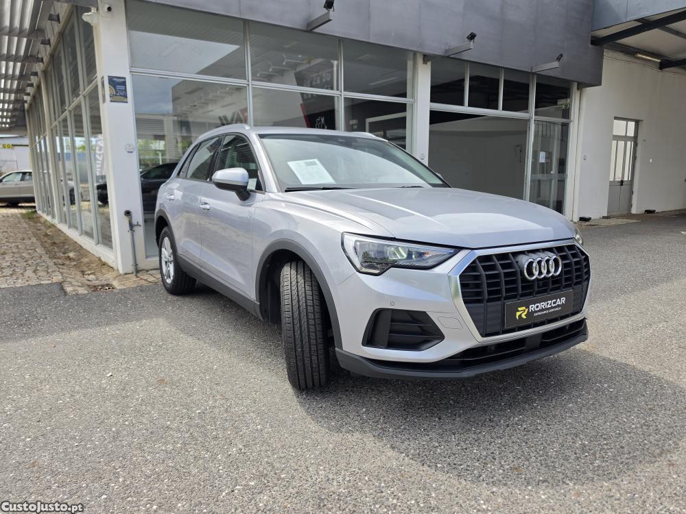 Audi Q3 45 TFSIe S Tronic — fotografia 19