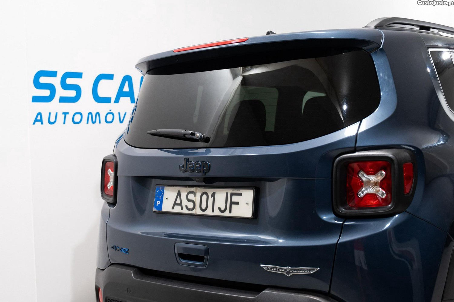 Jeep Renegade 1.3 TG Trailhawk — fotografia 20