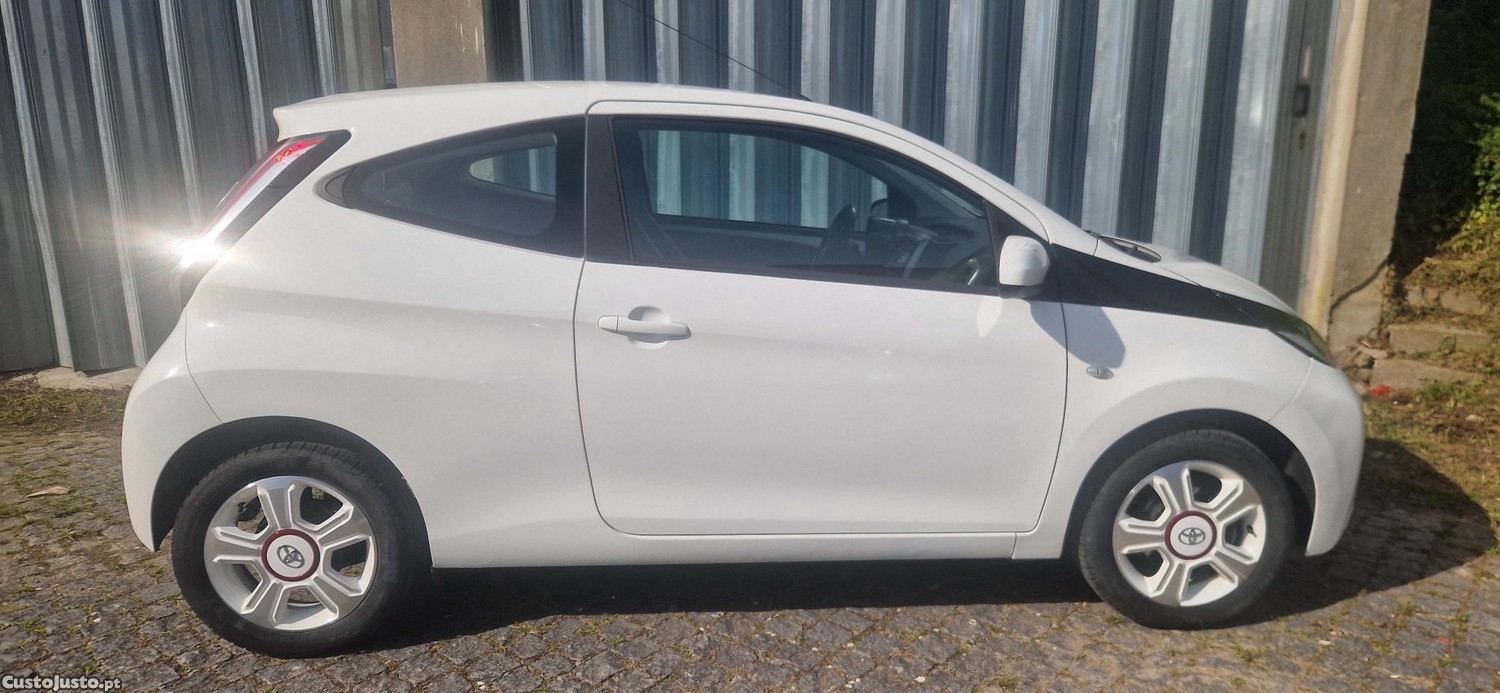 Toyota Aygo 1.0 Gasolina — fotografia 5