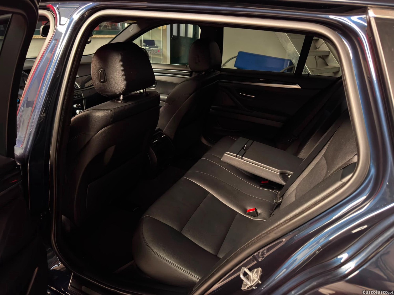 BMW 520 D F11 Sport — fotografia 5