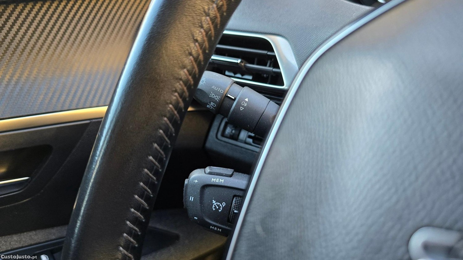 Peugeot 3008 1.5 BlueHDi Active — fotografia 18