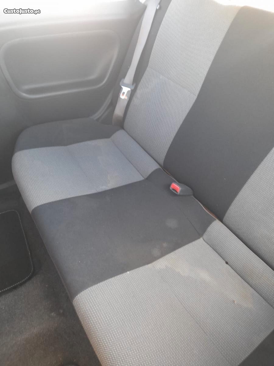 Daihatsu Sirion 1.0 — fotografia 3