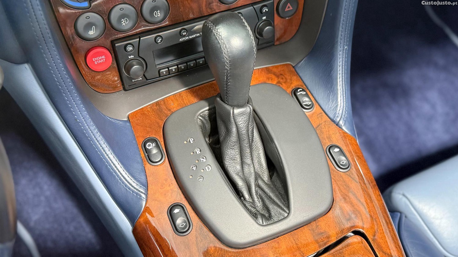 Aston Martin DB7 Vantage Volante Anniversary Edition — fotografia 5