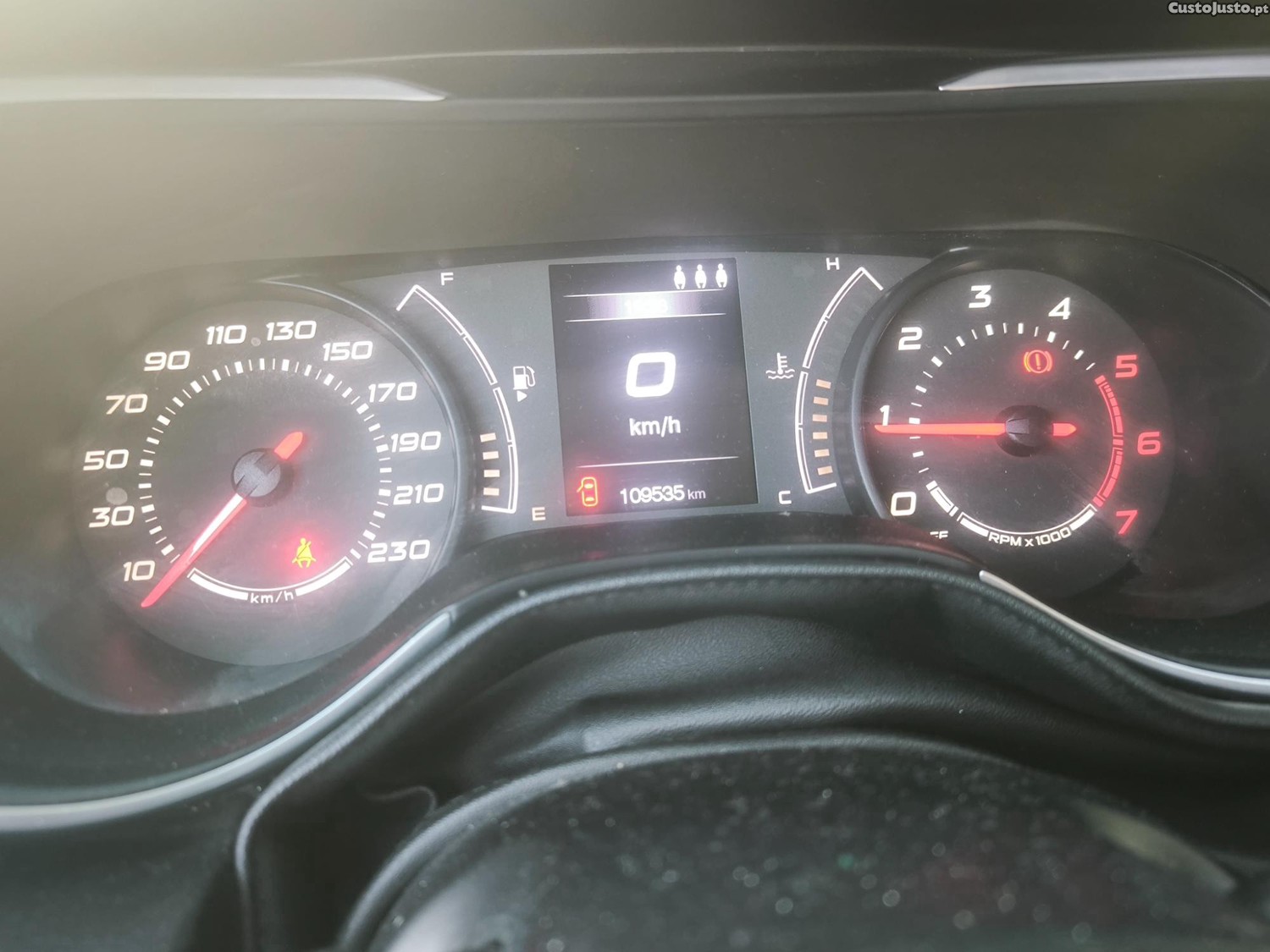 Fiat Tipo 1.6 station wagon multijet — fotografia 3