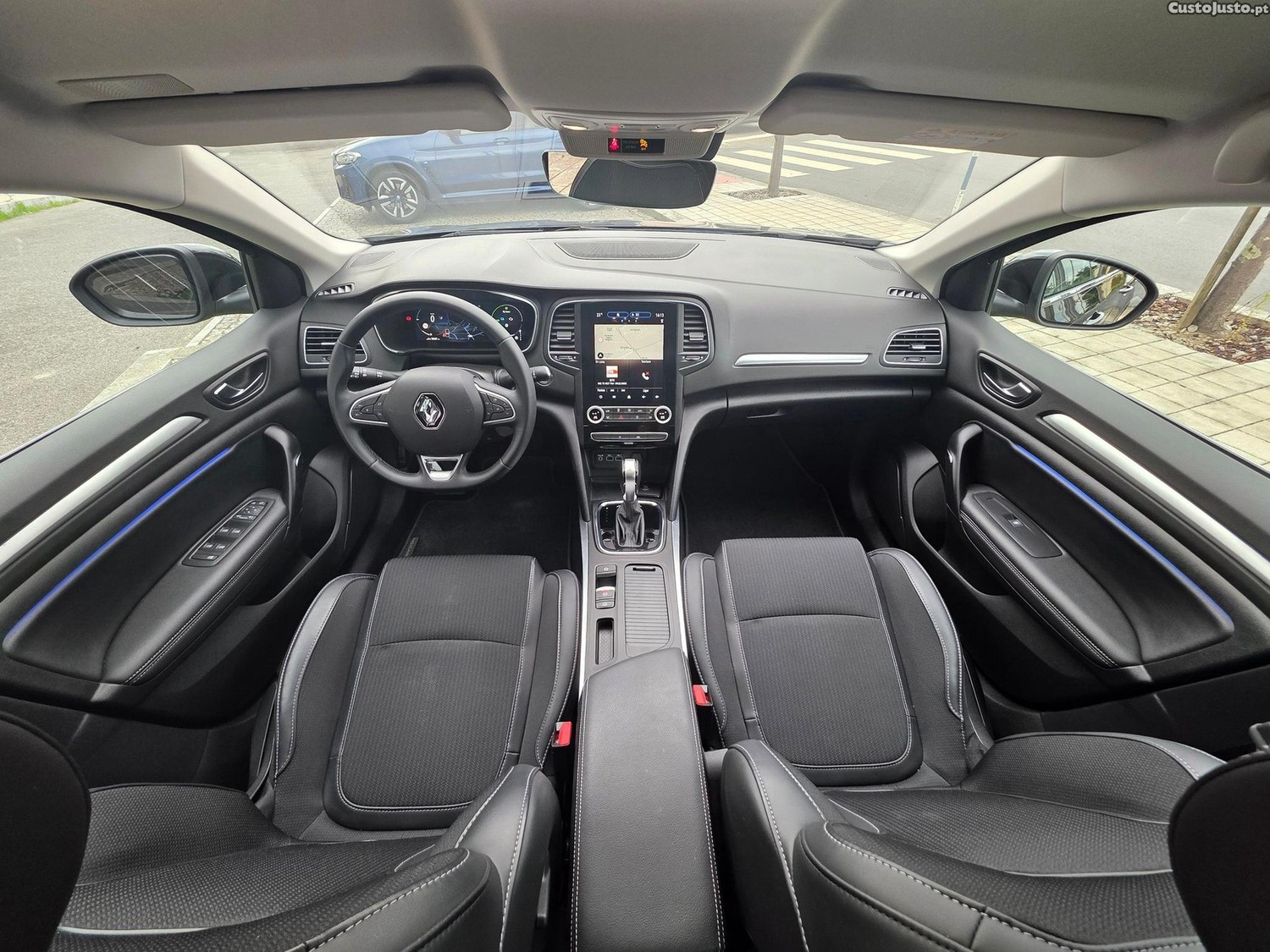 Renault Mégane Sport Tourer 1.6 E-Tech Plug In Hybrid — fotografia 5