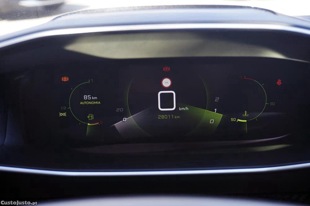 Peugeot 208 1.2 PureTech GT — fotografia 15