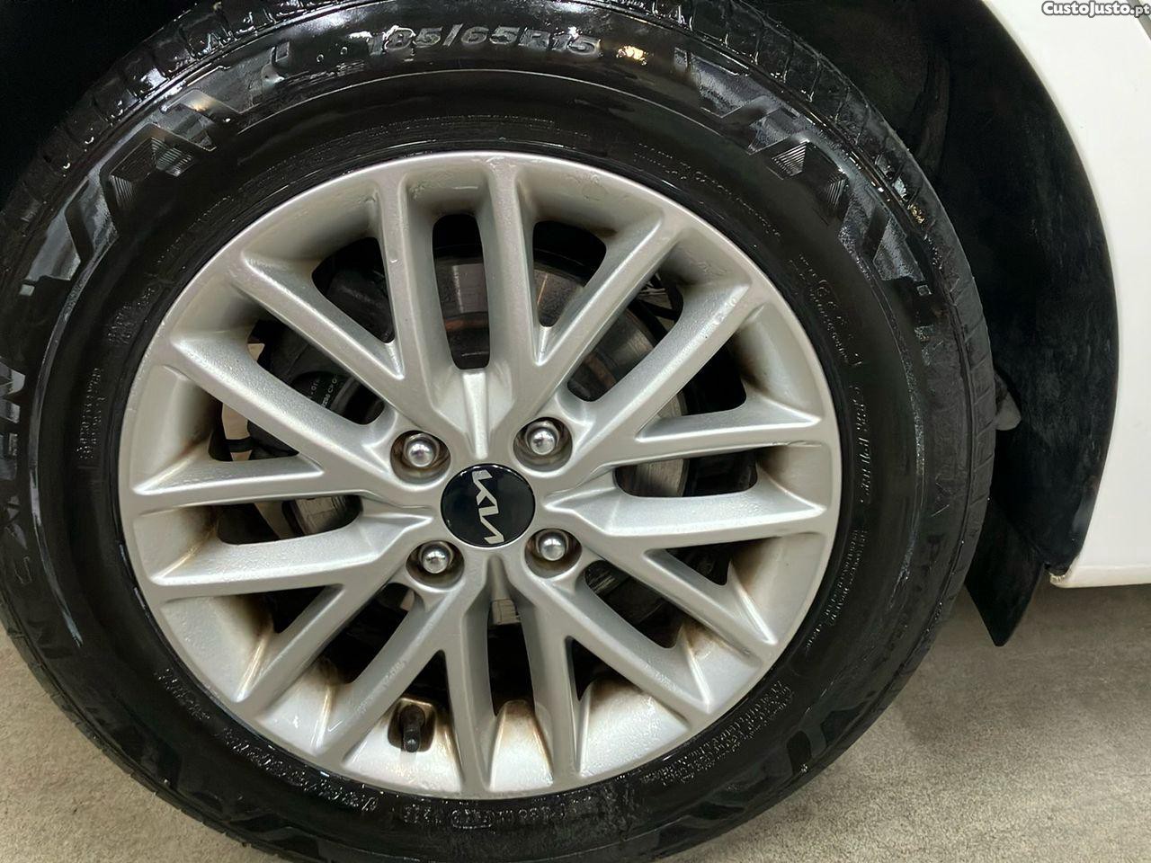 Kia Rio 1.0 T-GDi Wave — fotografia 15