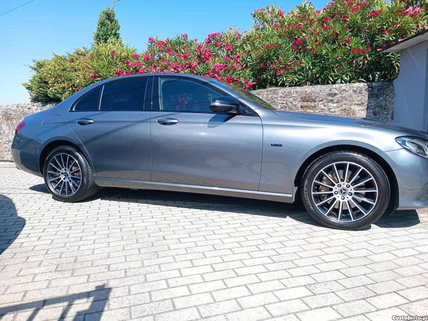 Mercedes-Benz E 300 De avantgarde — fotografia 14