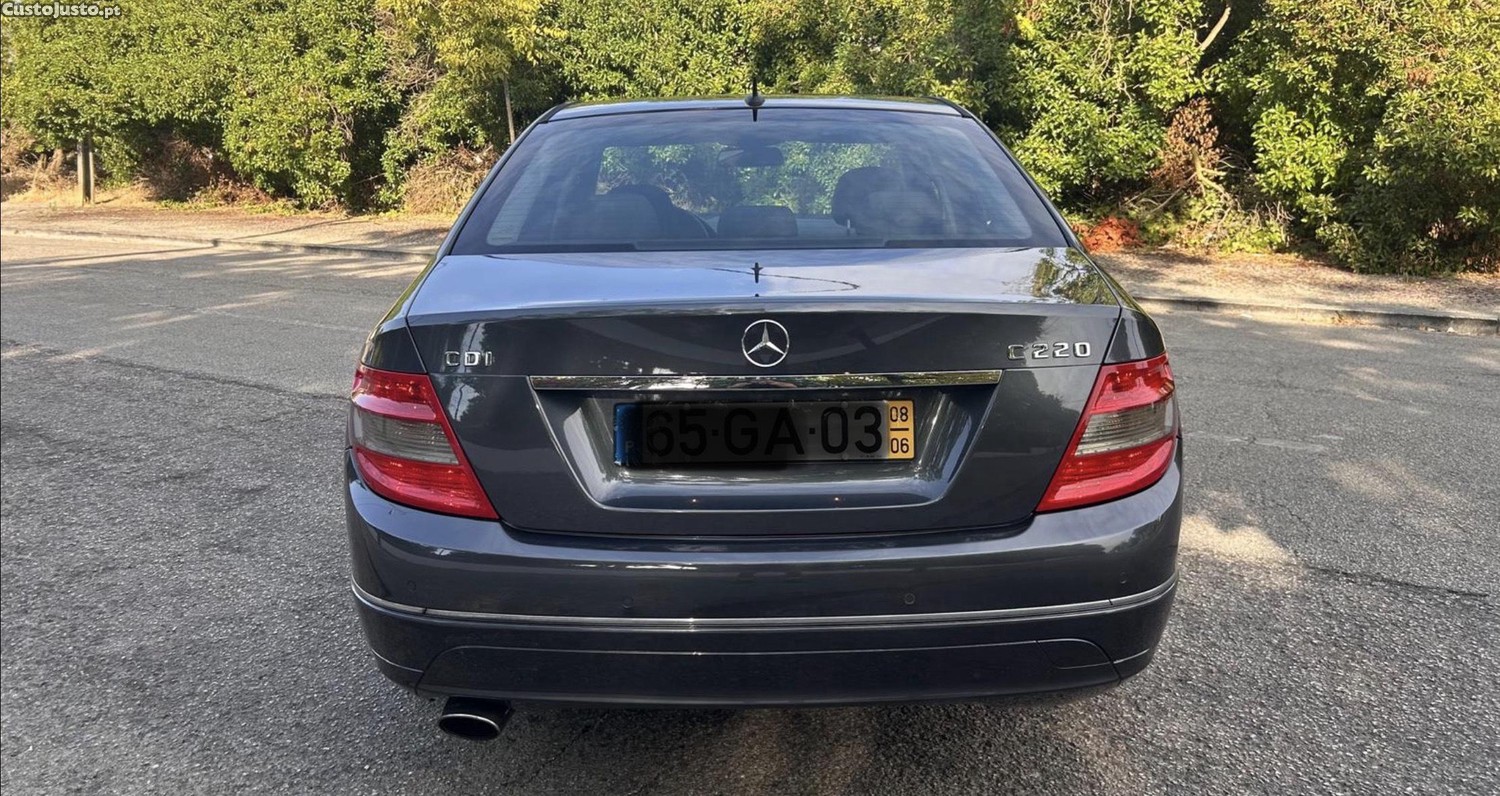Mercedes-Benz C 220 CDI Avantgard — fotografia 8