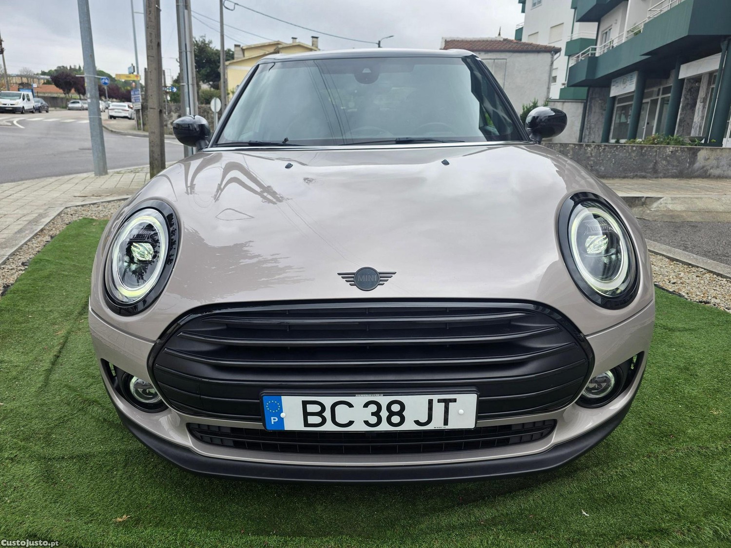 MINI Clubman Cooper D Premium Essential Auto - 23 — photo 2