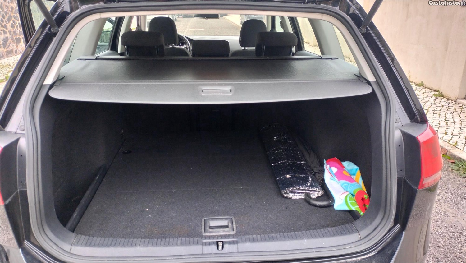 Volkswagen Golf 1.6 TDI Bluemotion — fotografia 2