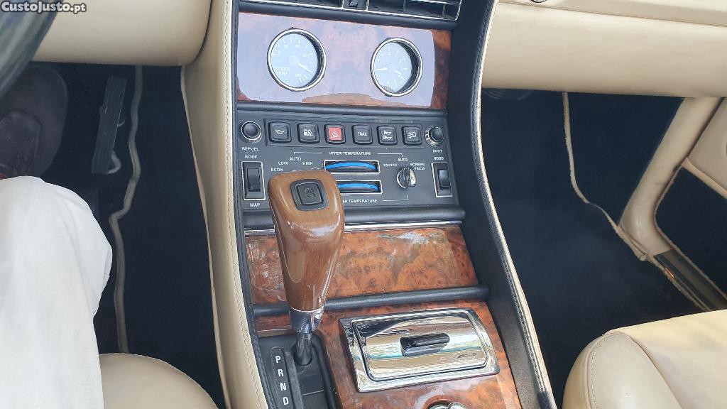 Bentley Azure Cabrio — fotografia 4
