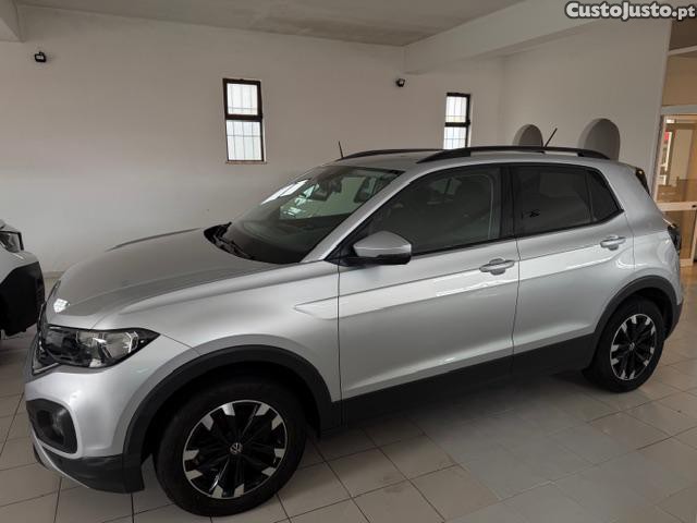Volkswagen T-Cross 1.0 TSI Life DSG — fotografia 17