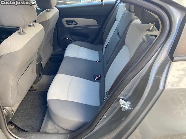 Chevrolet Cruze 1.6 LS — fotografia 6