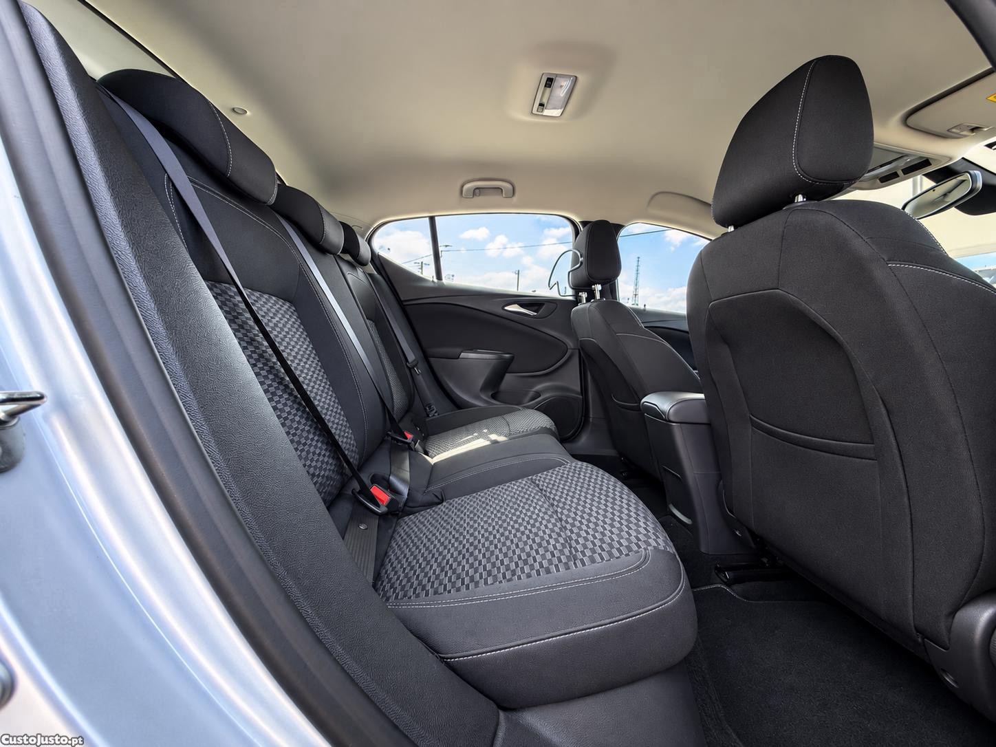 Opel Astra 1.6 CDTI Dynamic — fotografia 5