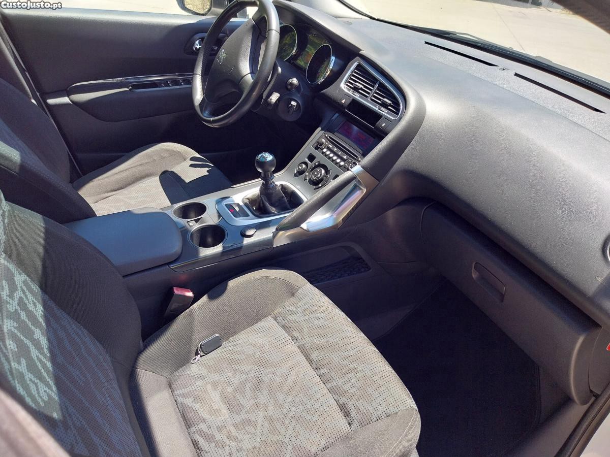 Peugeot 3008 1.6 E-HDI 112CV DIESEL — fotografia 4
