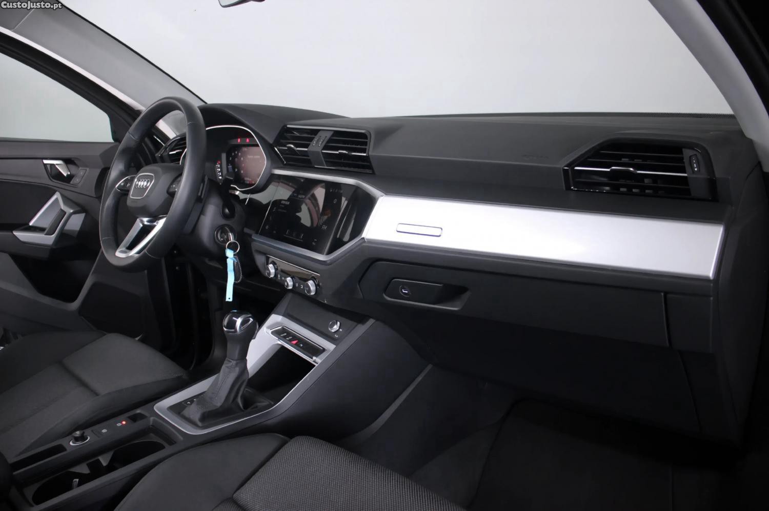 Audi Q3 35 TFSI — fotografia 5