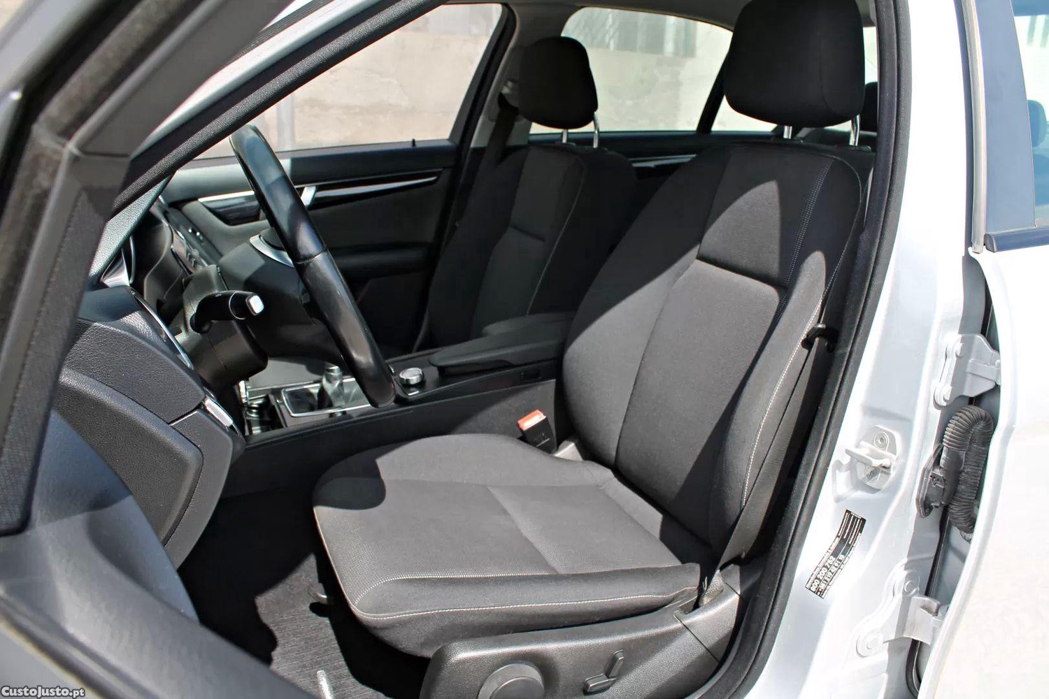 Mercedes-Benz C 220 D — fotografia 17