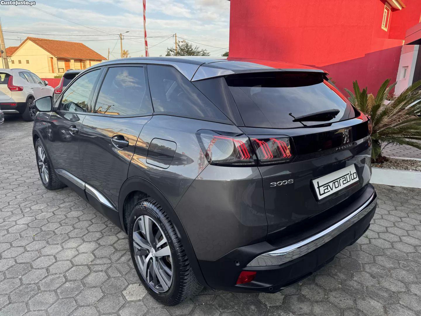 Peugeot 3008 1.6 hybrid allure pack e-eat8 — fotografia 26