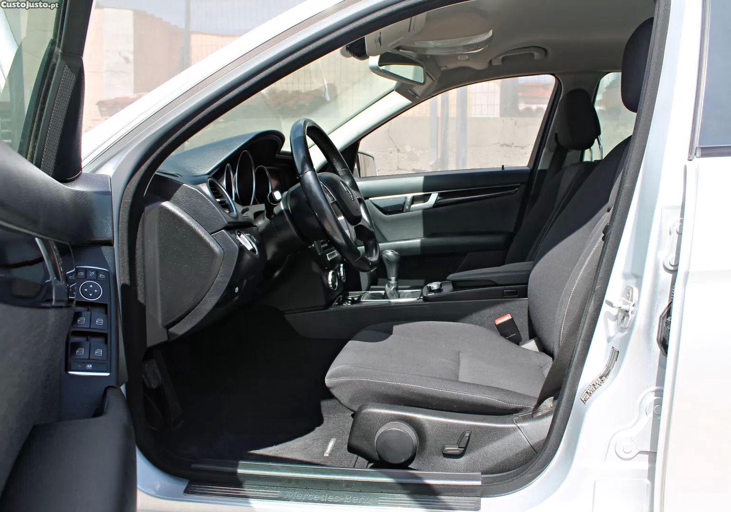 Mercedes-Benz C 220 D — fotografia 16