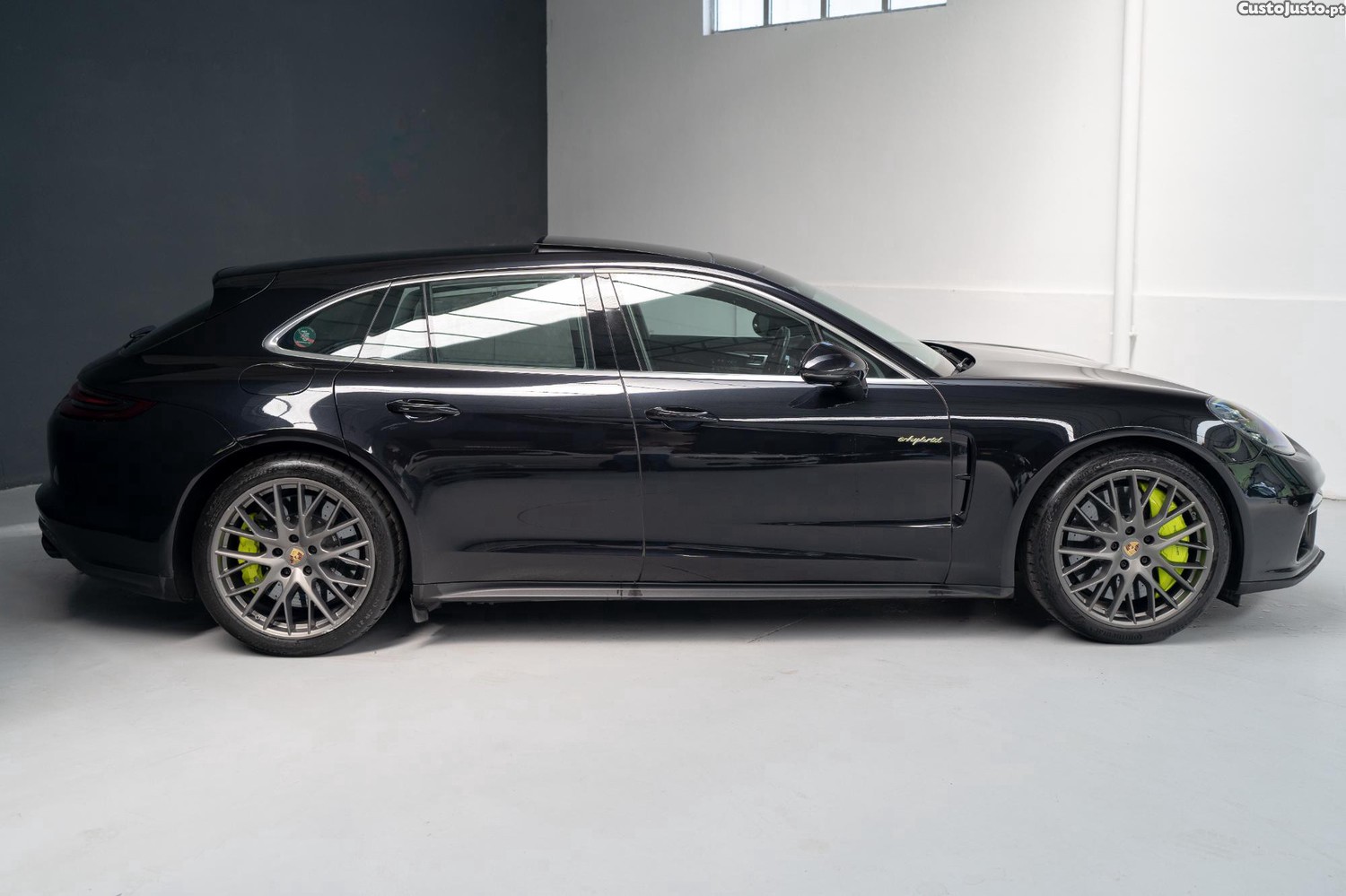 Porsche Panamera Sport Turismo Turbo S E-Hybrid — fotografia 25