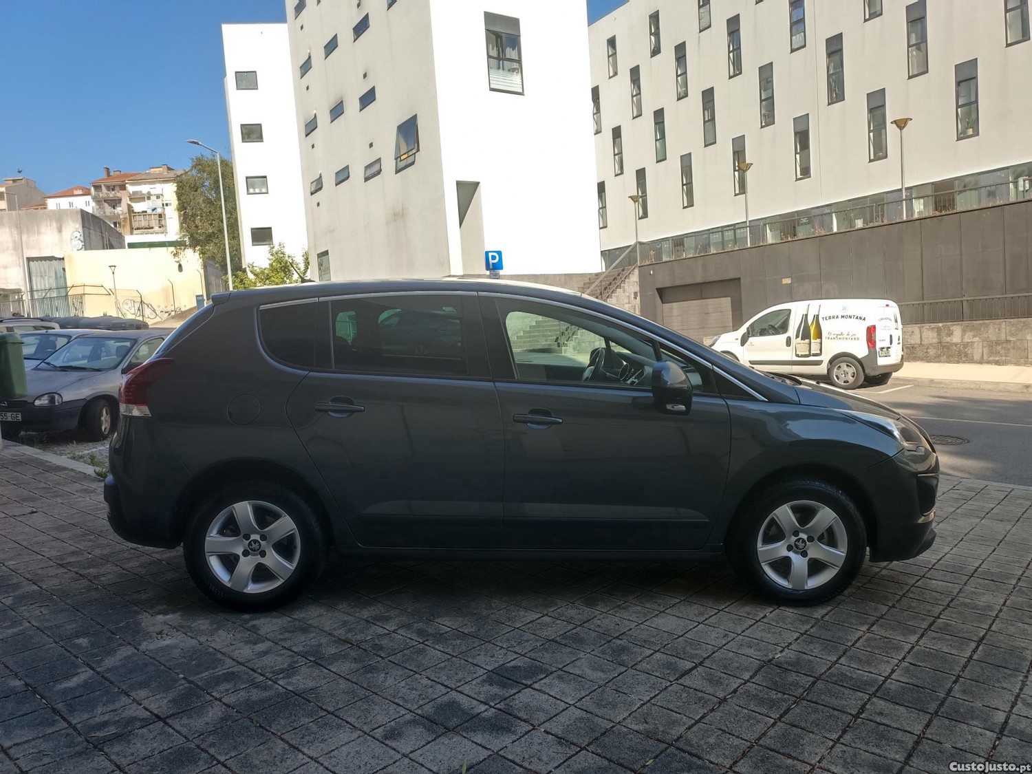 Peugeot 3008 1.6 hdi 120cv caixa automática — fotografia 14