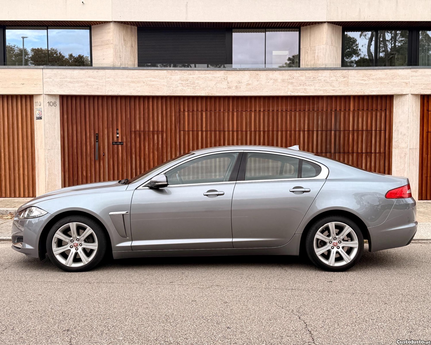 Jaguar XF 2.2 I4d Diesel — photo 4