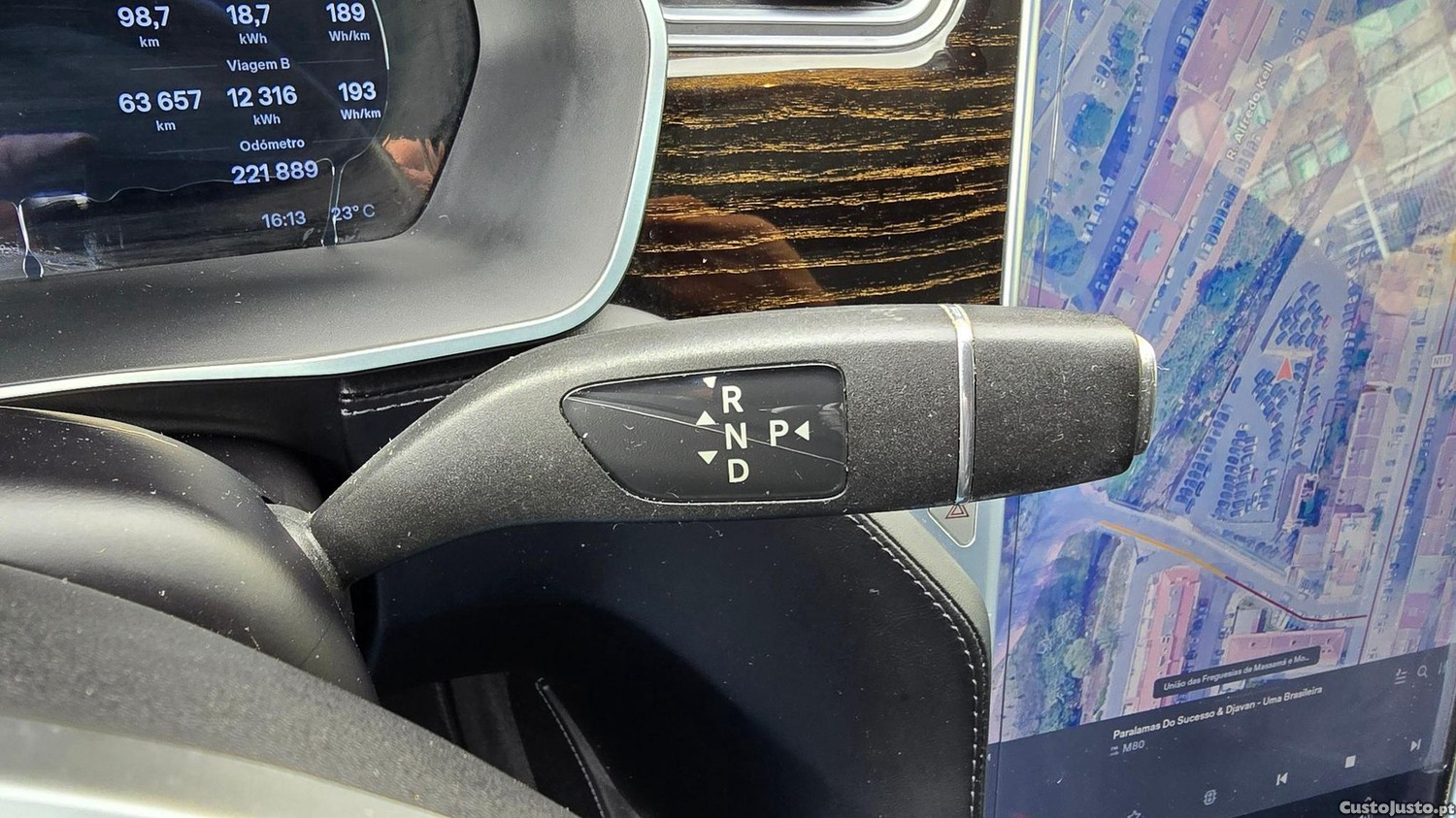 Tesla Model S 75 — fotografia 13