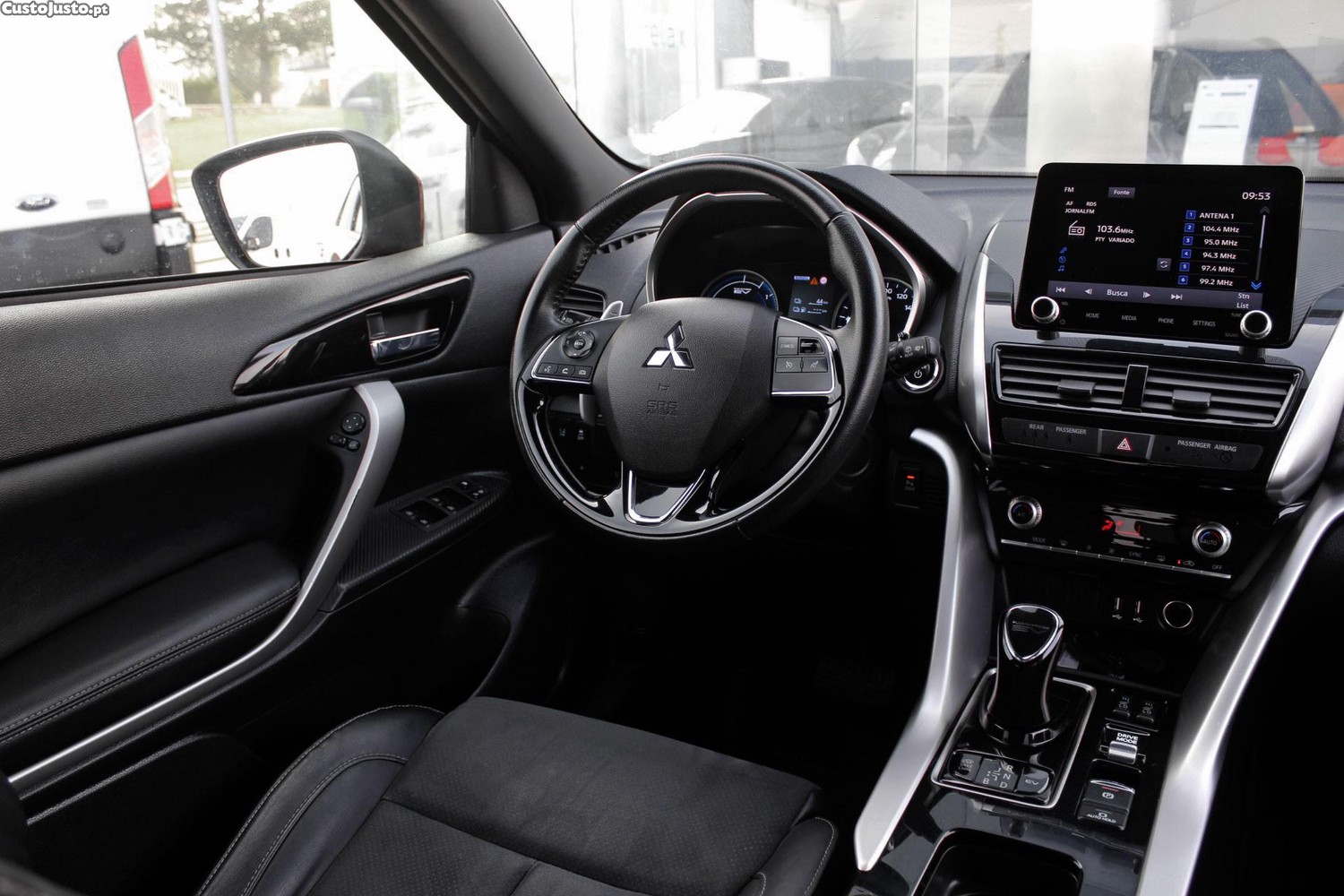 Mitsubishi Eclipse Cross 2.4 PHEV eMotion — fotografia 9