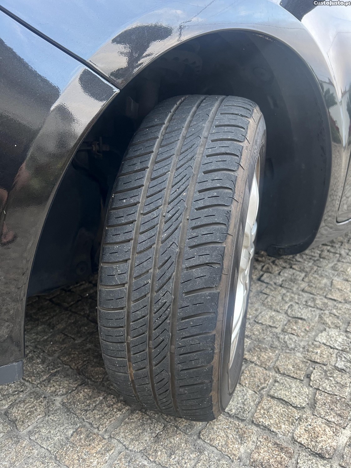 Renault Clio 1.2 16V AC 144.000km — fotografia 2
