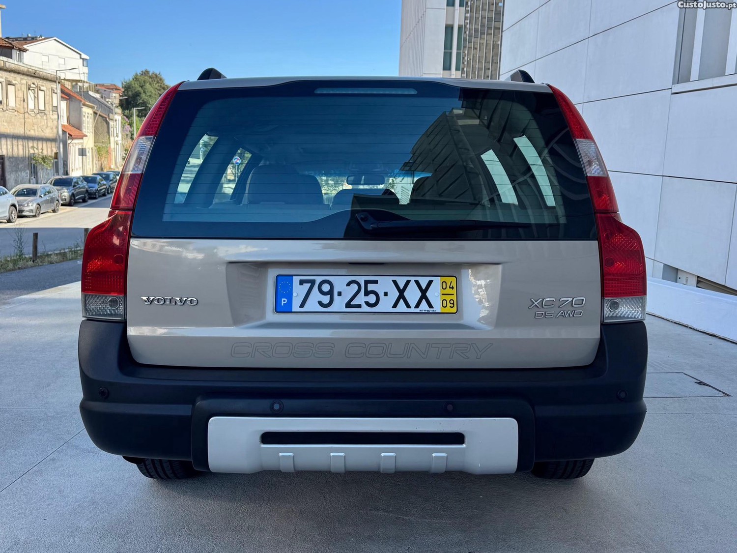 Volvo XC 70 2.4 D5 AWD — fotografia 8