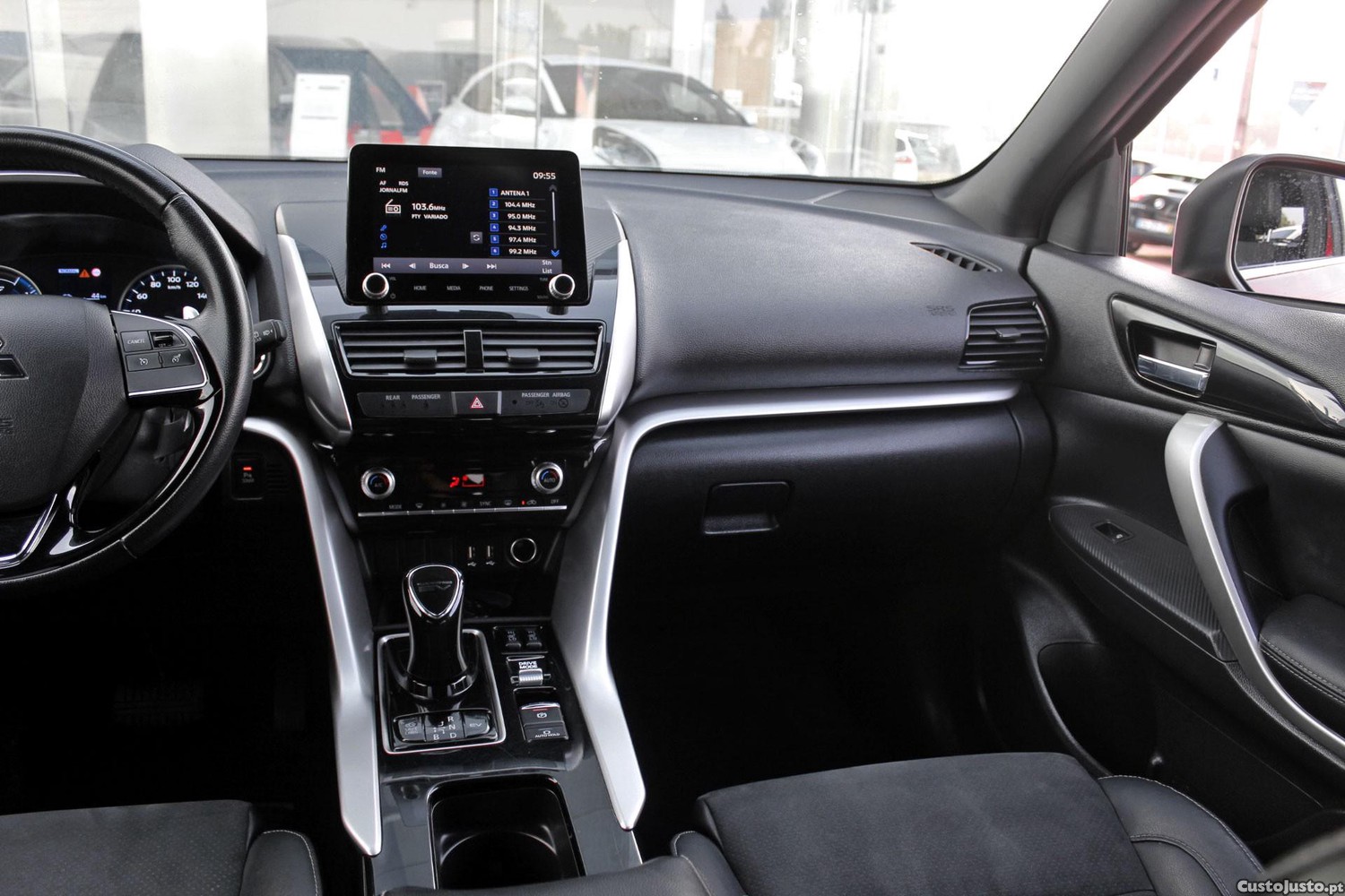 Mitsubishi Eclipse Cross 2.4 PHEV eMotion — fotografia 7