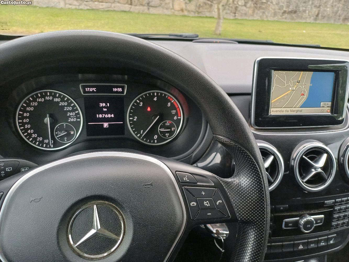 Mercedes-Benz B 180 CDI — fotografia 4
