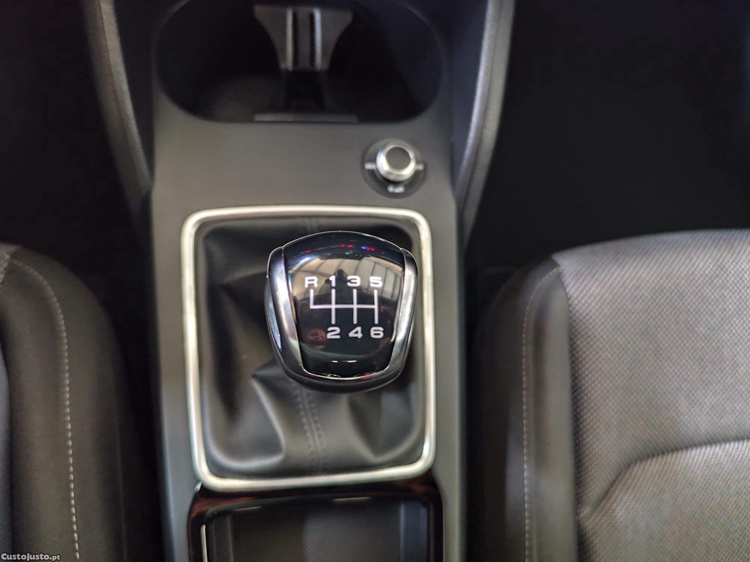 Audi Q2 30 TFSI Advanced — fotografia 7