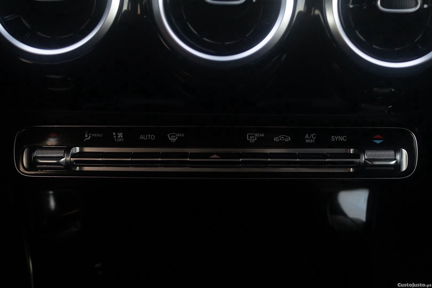 Mercedes-Benz A 180 d AMG Line Aut. — fotografia 12