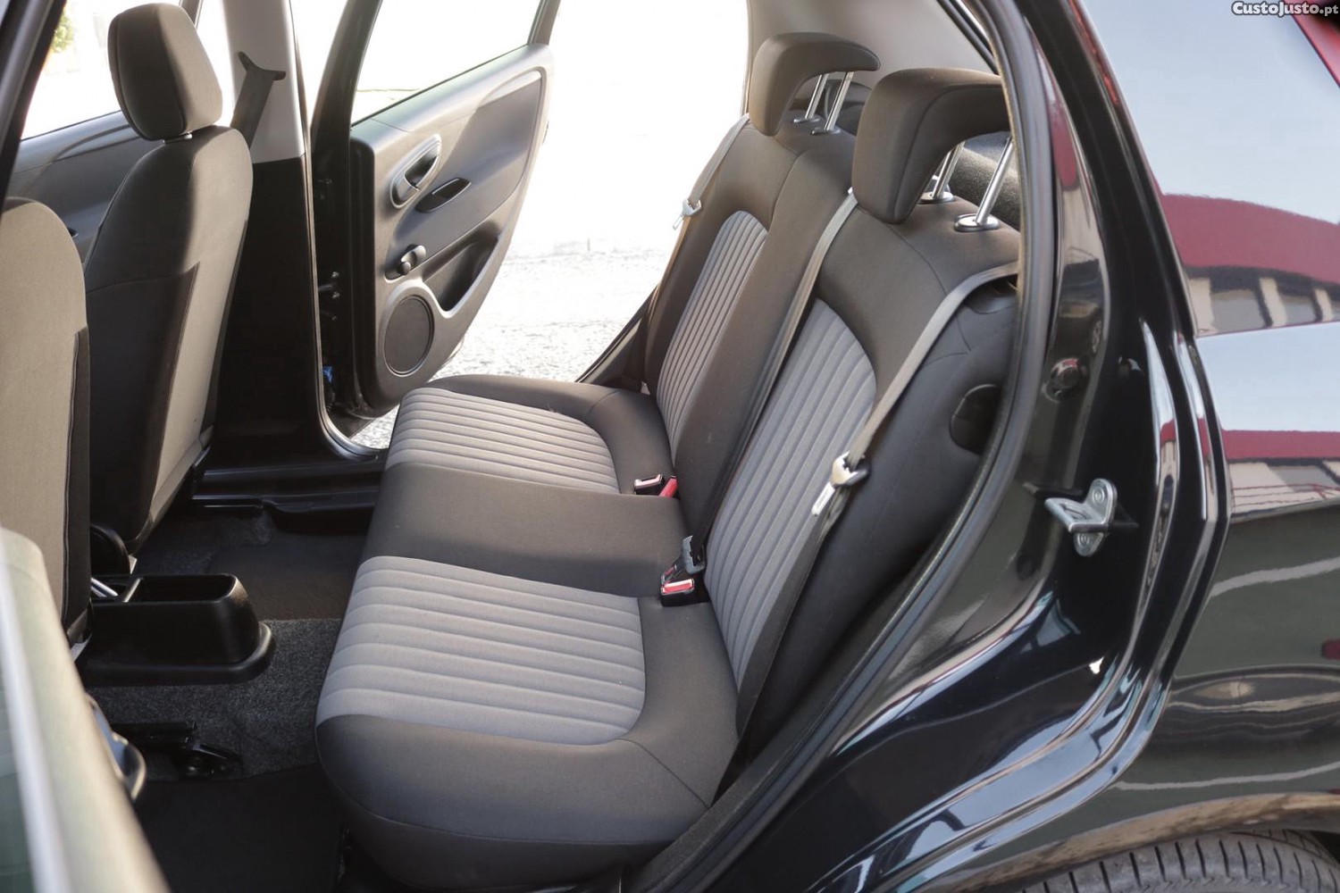 Fiat Punto 1.2 Easy S&S — fotografia 32