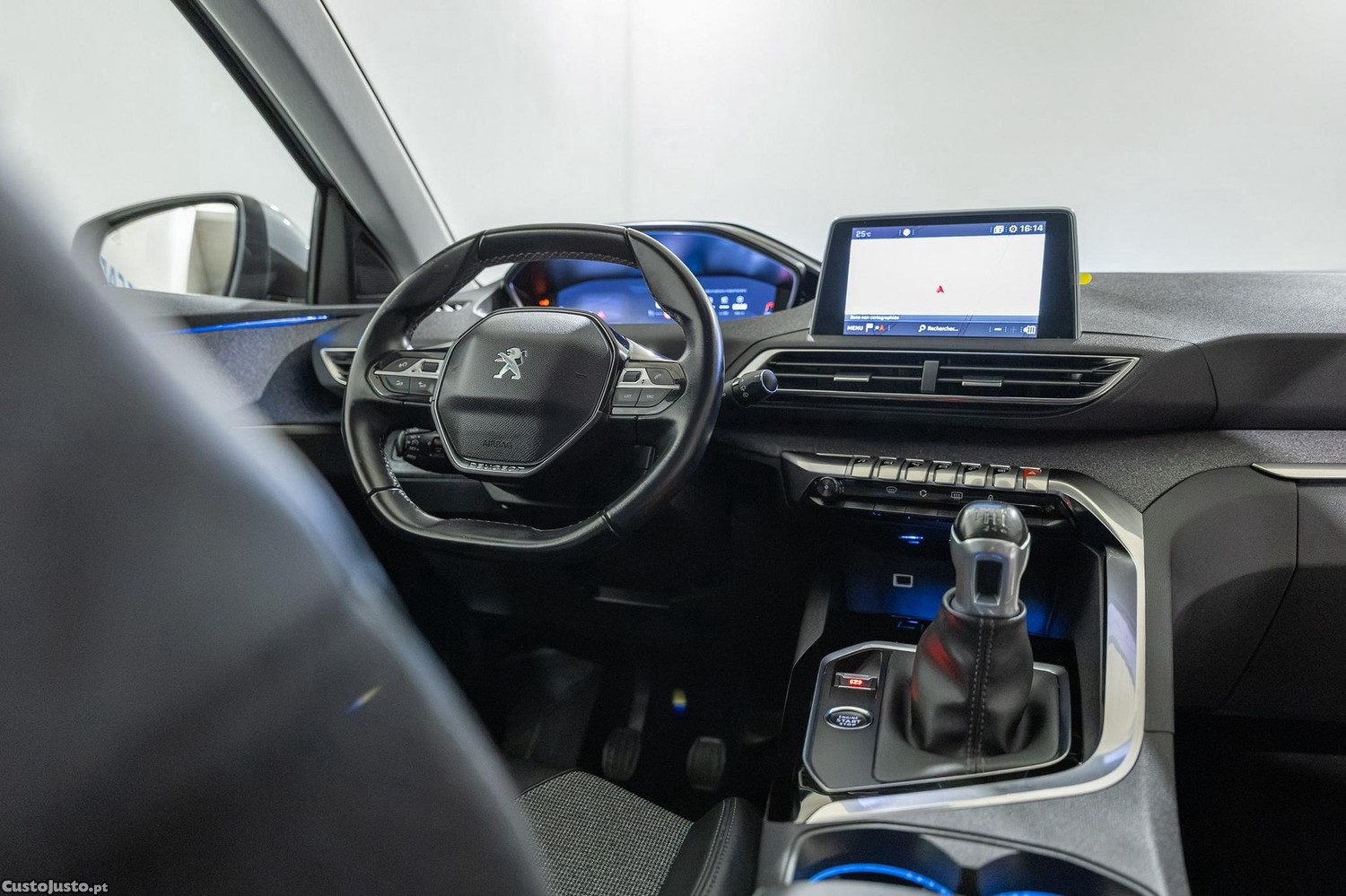 Peugeot 3008 1.2 PureTech Allure — fotografia 15