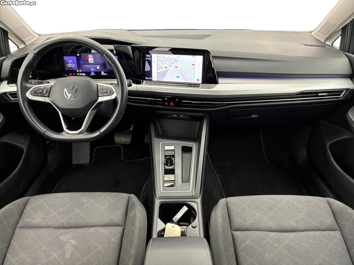 Volkswagen Golf 1.0 e-TSI OPF Life Business DSG7 — fotografia 6