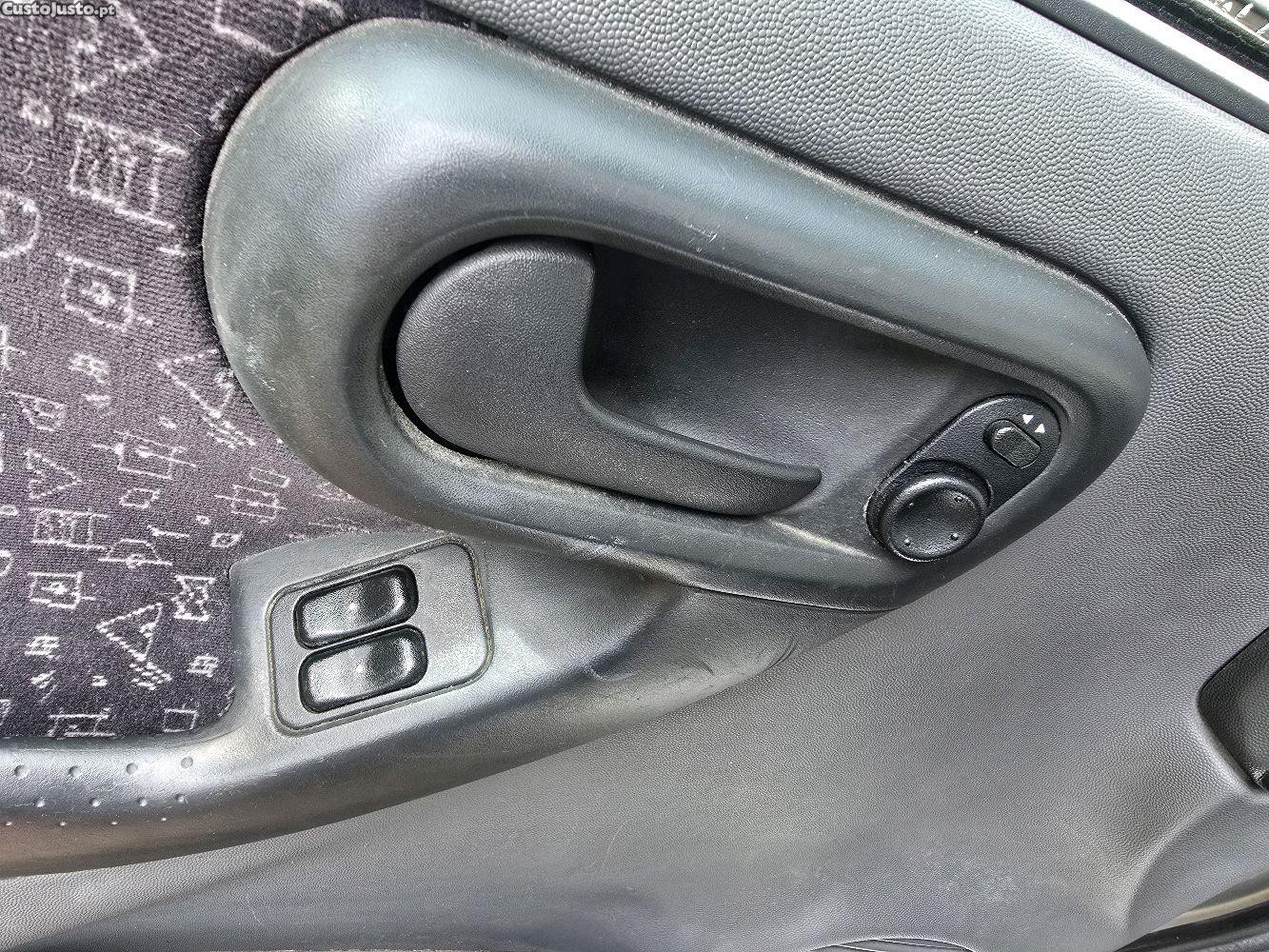 Opel Corsa Elegance — fotografia 7