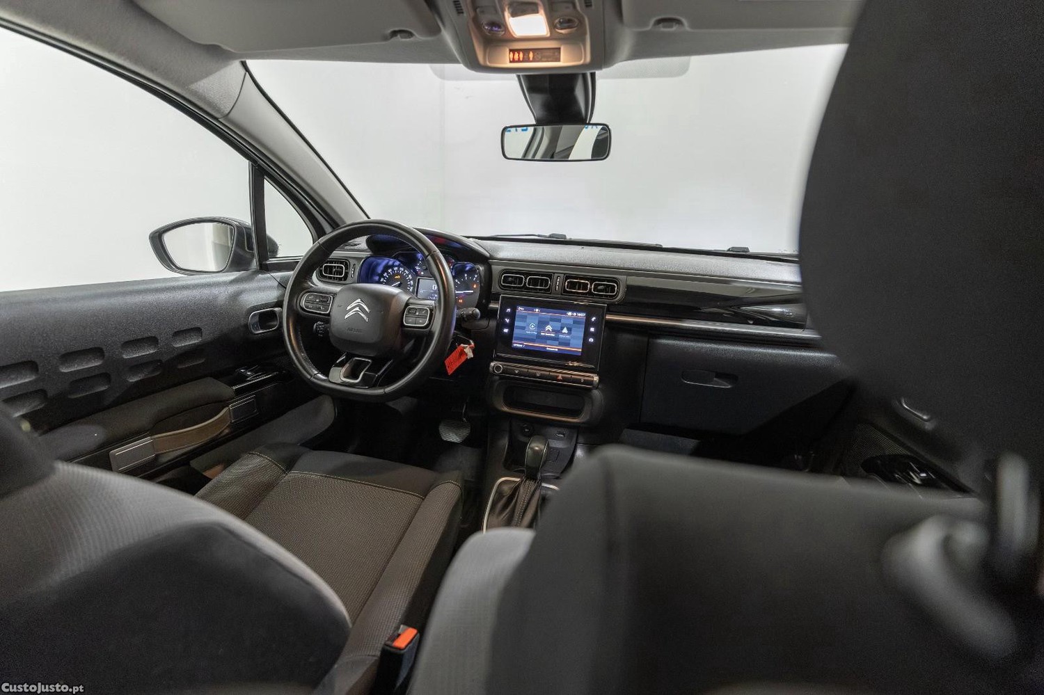 Citroën C3 1.2 PureTech Shine EAT6 — fotografia 16
