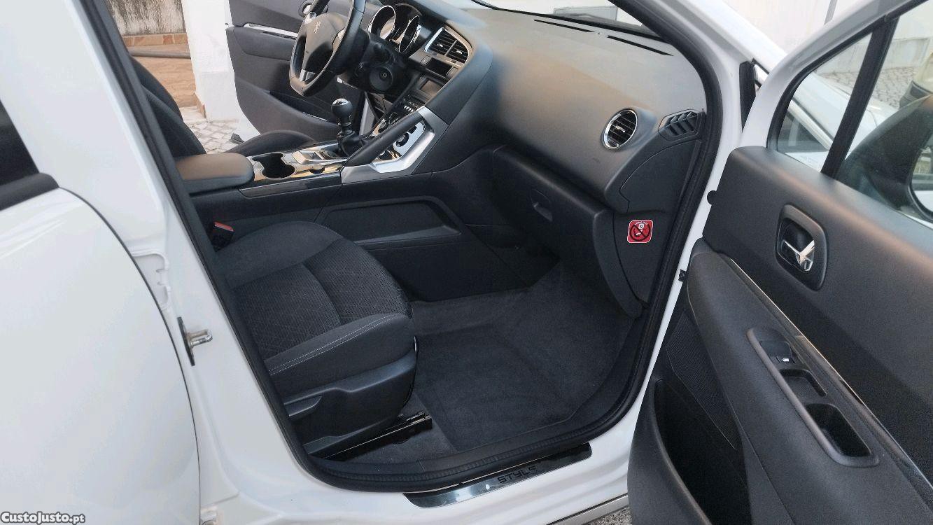 Peugeot 3008 style 1.6 Hdi — fotografia 3