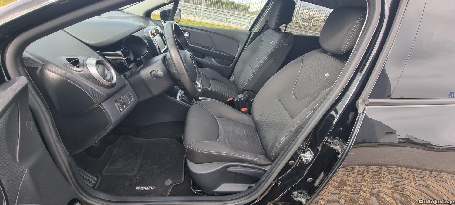 Renault Clio IV BREAK LIMITED 1.5 — fotografia 6