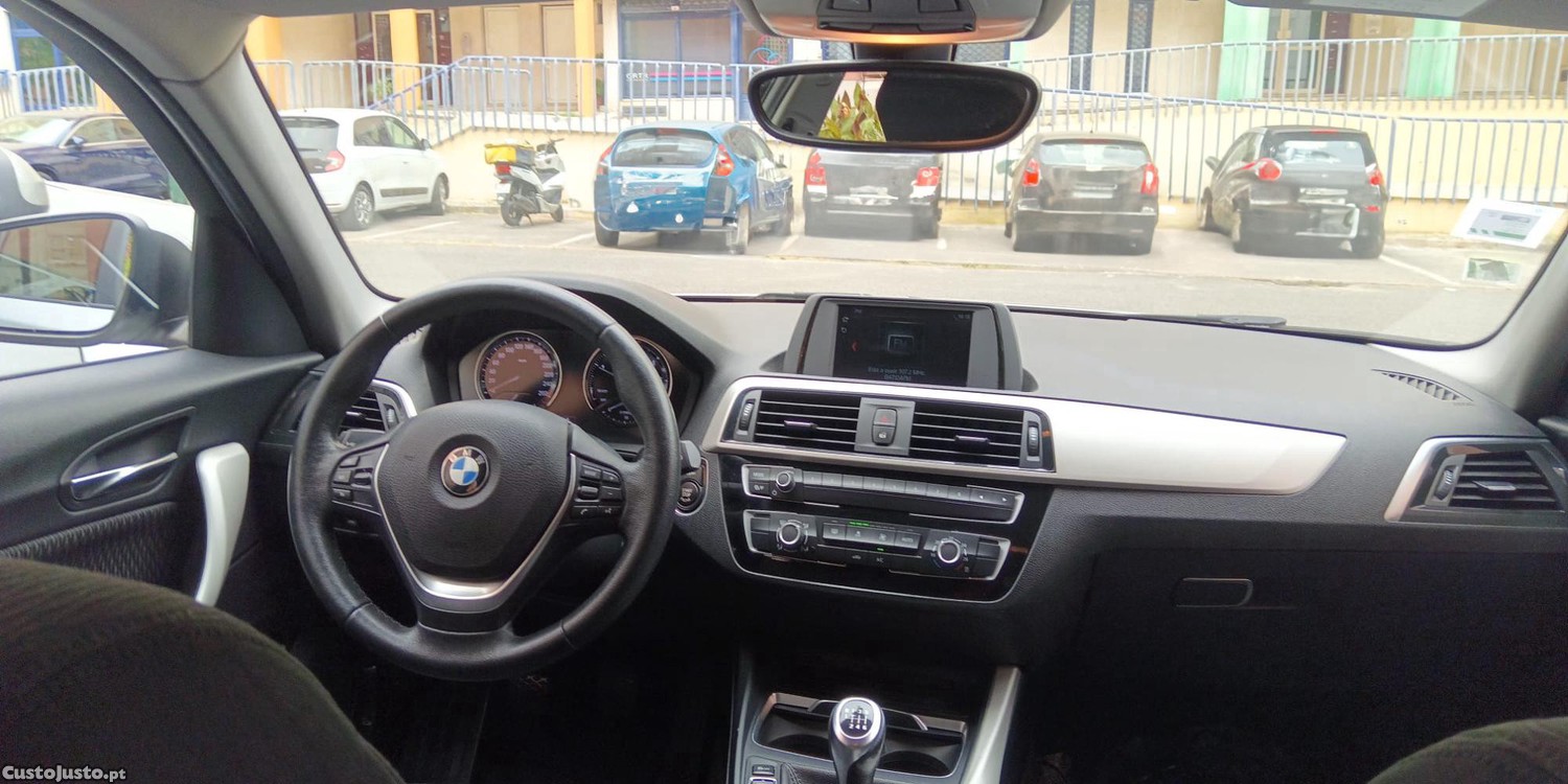 BMW 116 efficient dynamics — fotografia 3