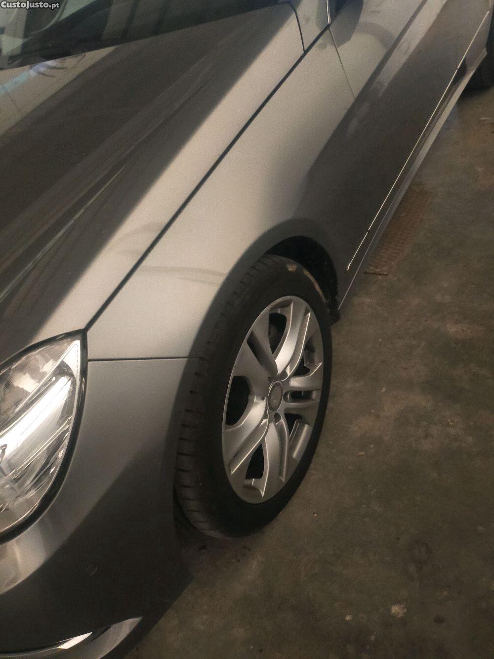 Mercedes-Benz E 220 Avantgarde — photo 3