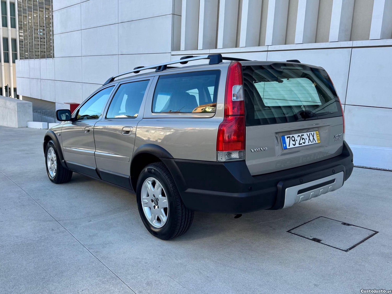 Volvo XC 70 2.4 D5 AWD — fotografia 9