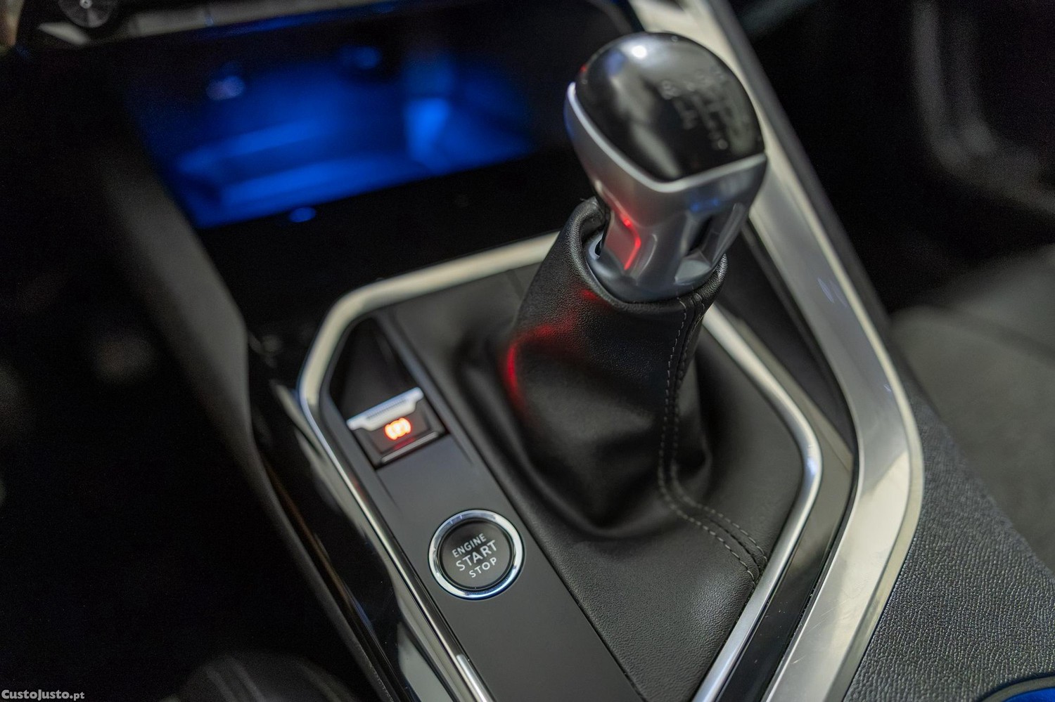 Peugeot 3008 1.2 PureTech Allure — fotografia 10