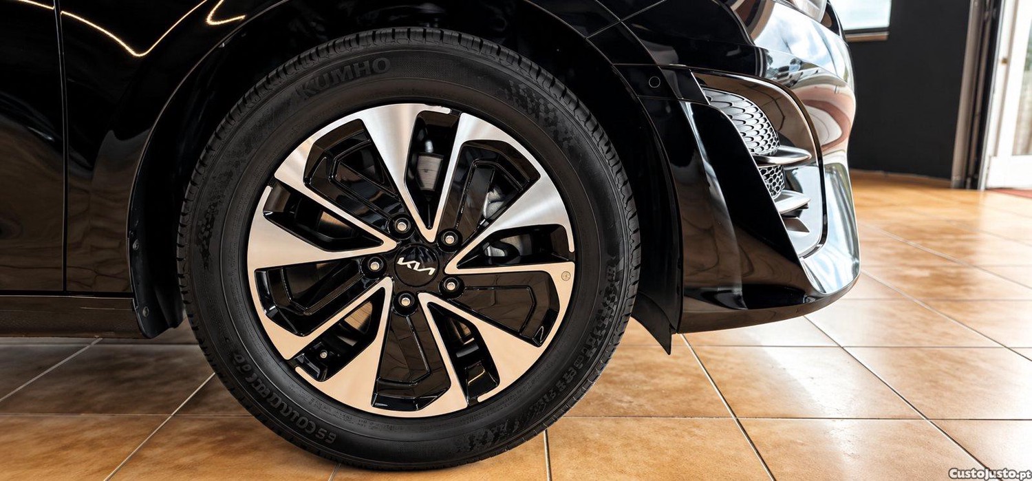 Kia Ceed SW 1.6 GDi PHEV — photo 3