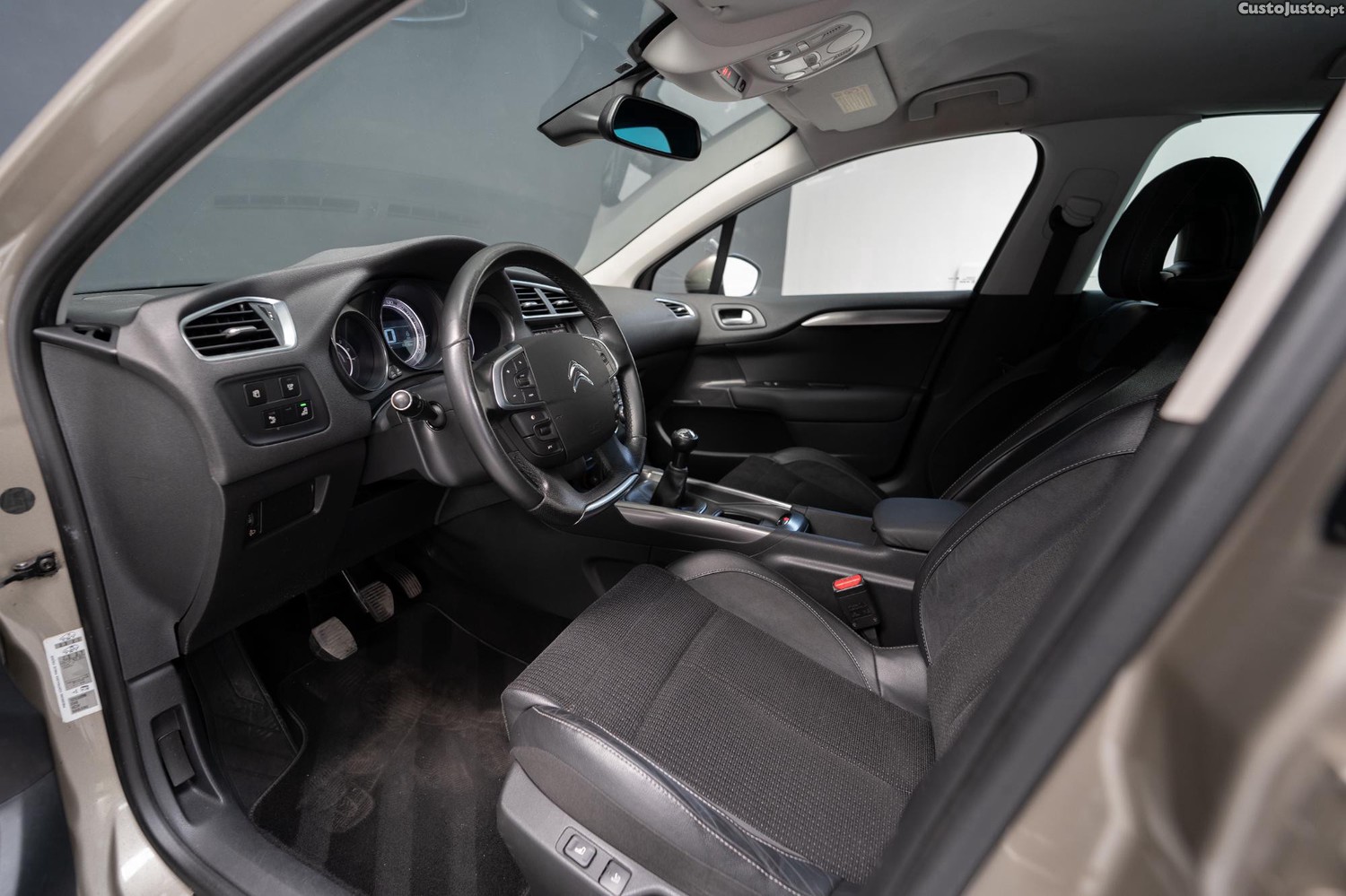 Citroën C4 1.6 HDi Exclusive — fotografia 14